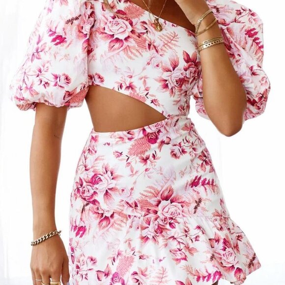Hello Molly Dresses & Skirts - Hello Molly Floral Pink and White Dress with Puff Sleeves